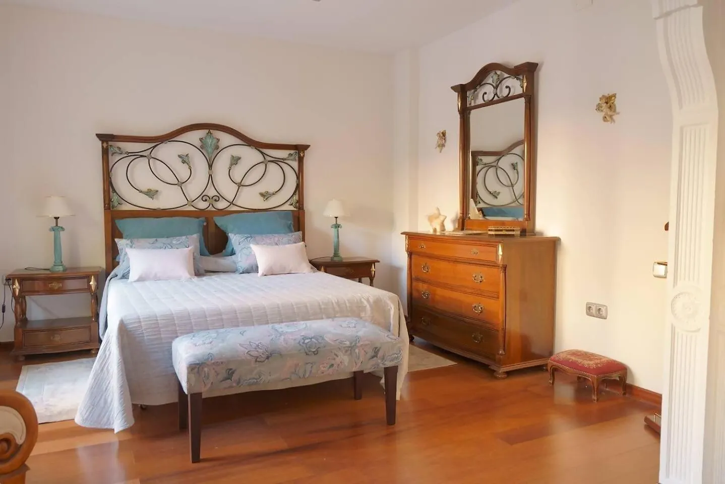 Apartment Home4U Santo Domingo Granada Spain